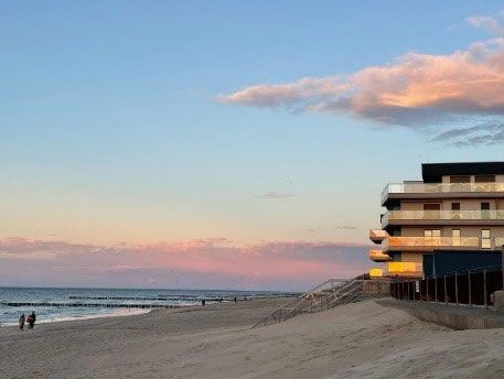 Unterbringung im Apartment direkt am Strand mit Meerblick! 